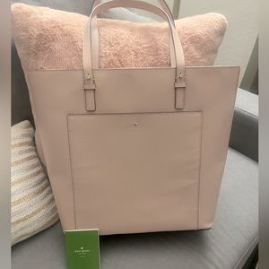 Authentic Kate Spade bag, never worn.